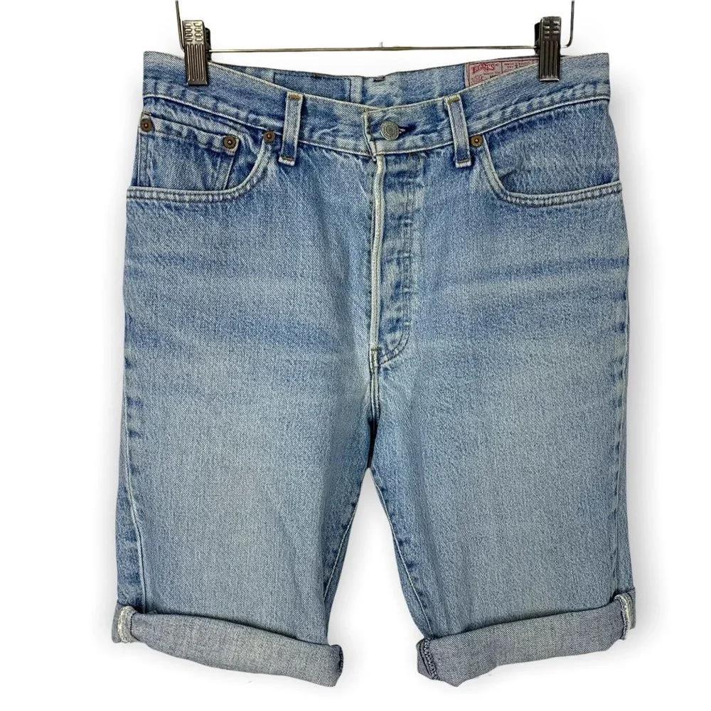 Vintage 90s Levis Bermuda High Rise Button Fly Shorts Size M - Picture 1 of 11